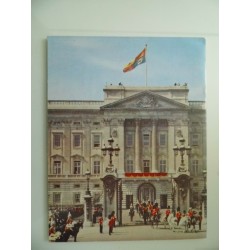 THE PICTORIAL HISTORY OF BUCKINGHAM PALACE  The Queen's London Home