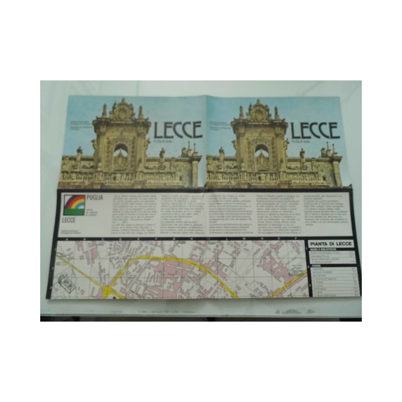 Pieghevole Turistico con mappa  "LECCE PUGLIA Italia" 1982