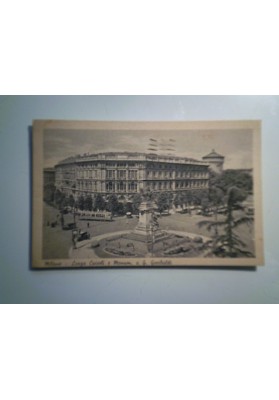 Cartolina Viaggiata "MILANO Largo Cairoli e Monumento a G. Garibaldi" 1942