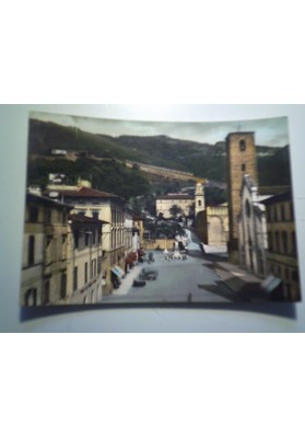 Cartolina Viaggiata "Pietrasanta  - Piazza del Duomo e la Rocca di Sala" 1960