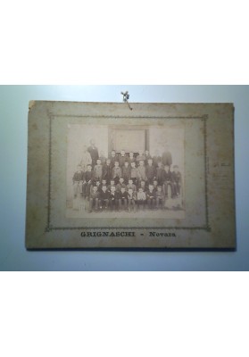 Fotografia "Ritratto di Scolaresca" Grignaschi, Novara fine 1800