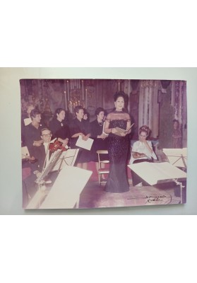 Fotografia d'epoca firmata e dedicata da Montserrat Caballé