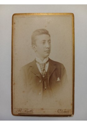 RITRATTO MASCHILE DI TRE QUARTI - COMO, ATELIER R. PIATTI