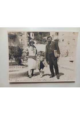 Fotografia "Ritratto di Famiglia, Pina  Ballario con il marito e figlio" Bognaco 1926