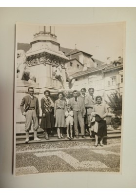 Foto scrittrice Pina Ballario con la famiglia in Trentino-Alto Adige, Bolzano 1929