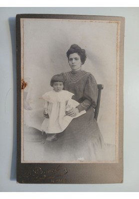 itratto di maternità (Madre con bambino piccolo) - Rara Cabinet Card co-firmata D'Alessandri / Dosio