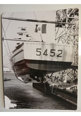 Lotto di 2 fotografie Dragamine Litoraneo "Astice" (M 5452)"  Cantieri Riuniti dell'Adriatico 1957