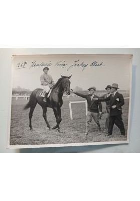 FOTO EPOCA Cavallo Fantasio Vince Premio Jockey Club Ippodromo San Siro